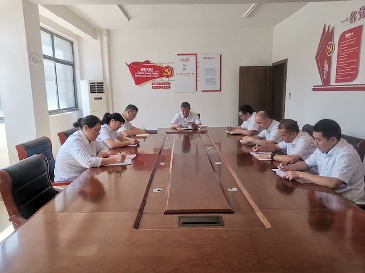 出租汽車公司黨支部開展學(xué)習(xí)黨的二十大和二十屆三中全會精神主題宣講活動